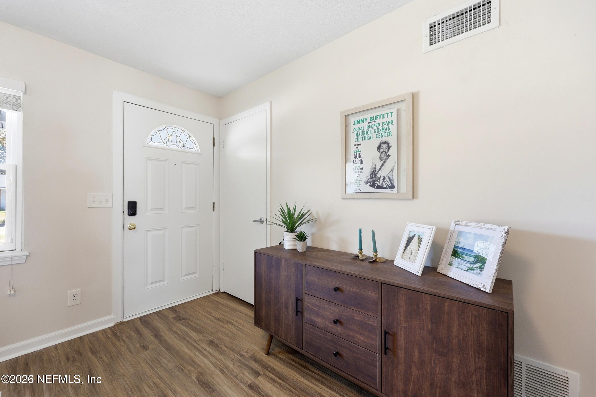 416 Driftwood Road Neptune Beach, FL 32266 - Photo 3 of 24 Entry