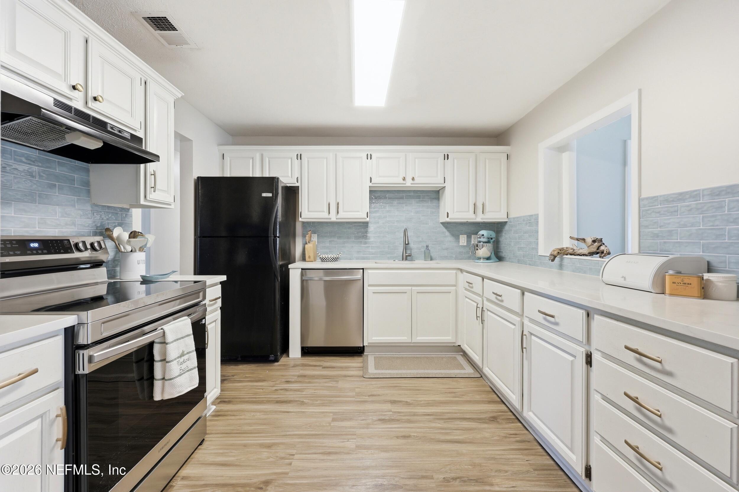 416 Driftwood Road Neptune Beach, FL 32266 - Photo 8 of 24 Kitchen