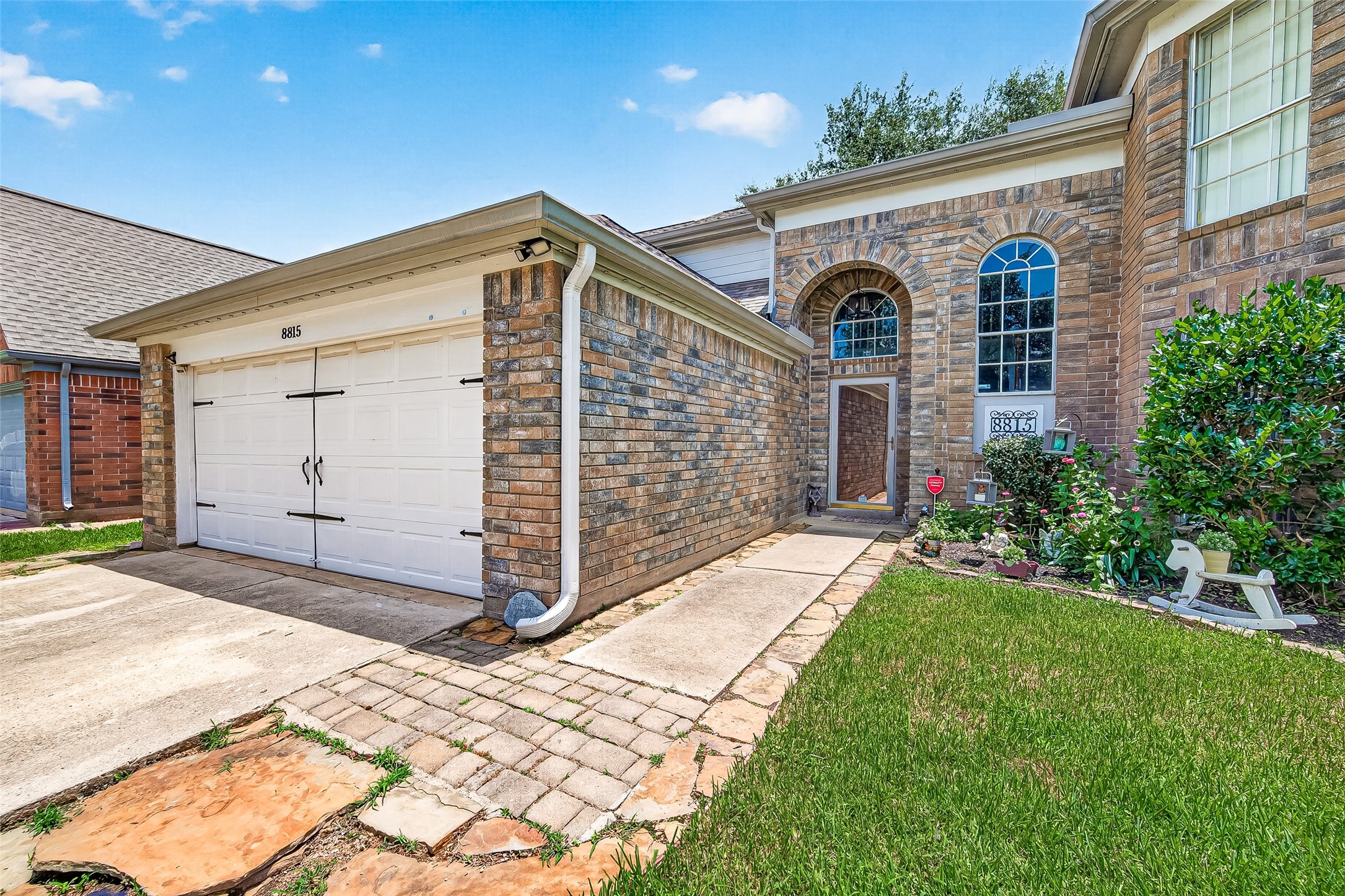 8815 Driftstone Drive Spring, TX 77379 - Photo 3 of 42