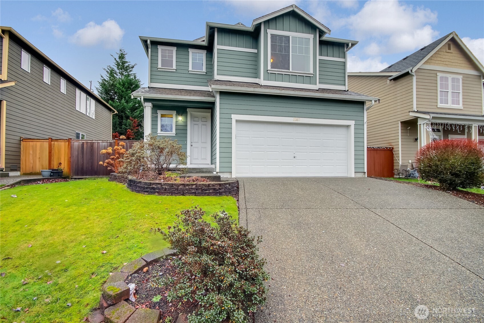 22817 Southeast 271st Place Maple Valley, WA 98038 - Photo 2 of 37