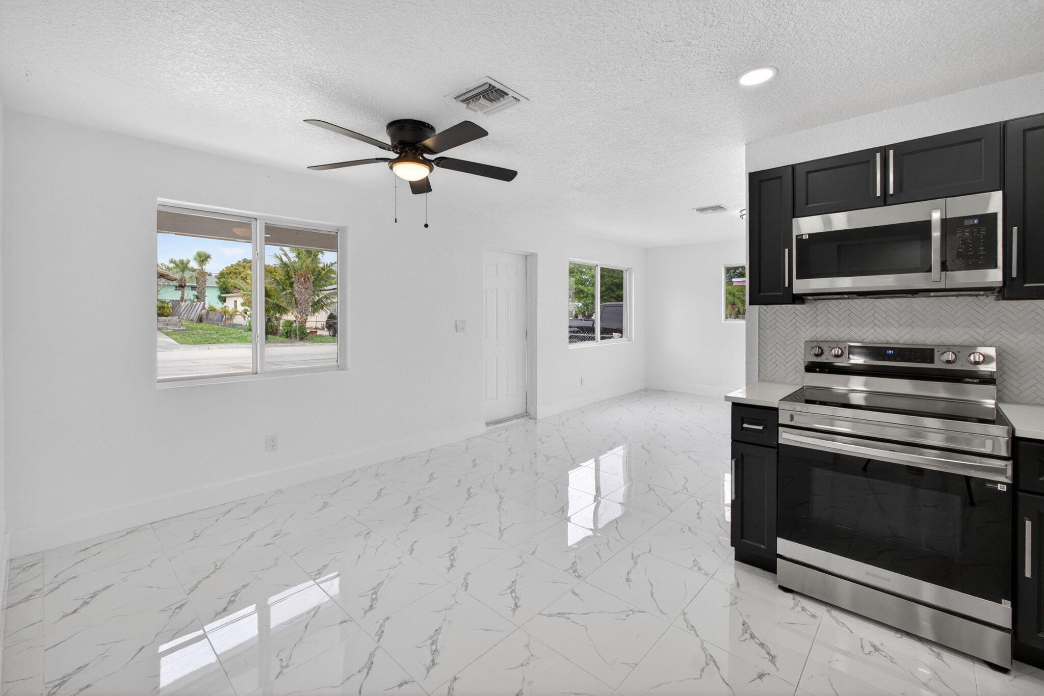 1225 West 32nd Street Riviera Beach, FL 33404 - Photo 13 of 40 14-web-or-mls-5D1A8702