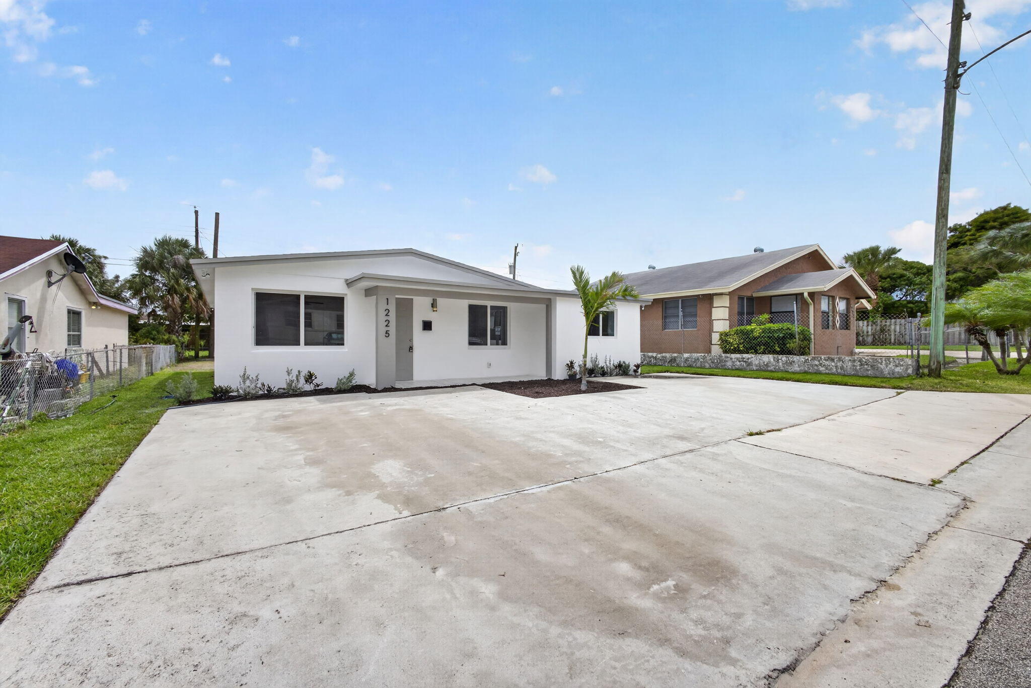 1225 West 32nd Street Riviera Beach, FL 33404 - Photo 3 of 40 1-web-or-mls-5D1A8843