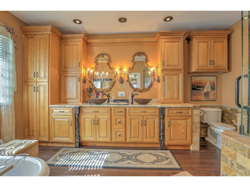 111 Stonebrook Loop Elizabethton, TN 37643 - Photo 18 of 36 master bath