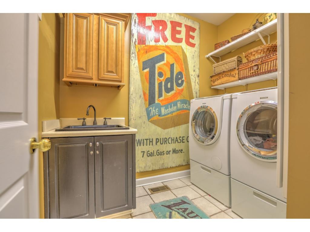 111 Stonebrook Loop Elizabethton, TN 37643 - Photo 21 of 36 laundry room