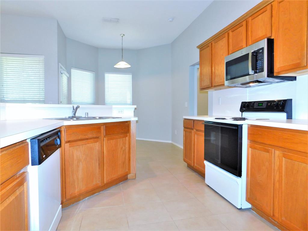 3721 Calvert Lane Denton, TX 76208 - Photo 11 of 27