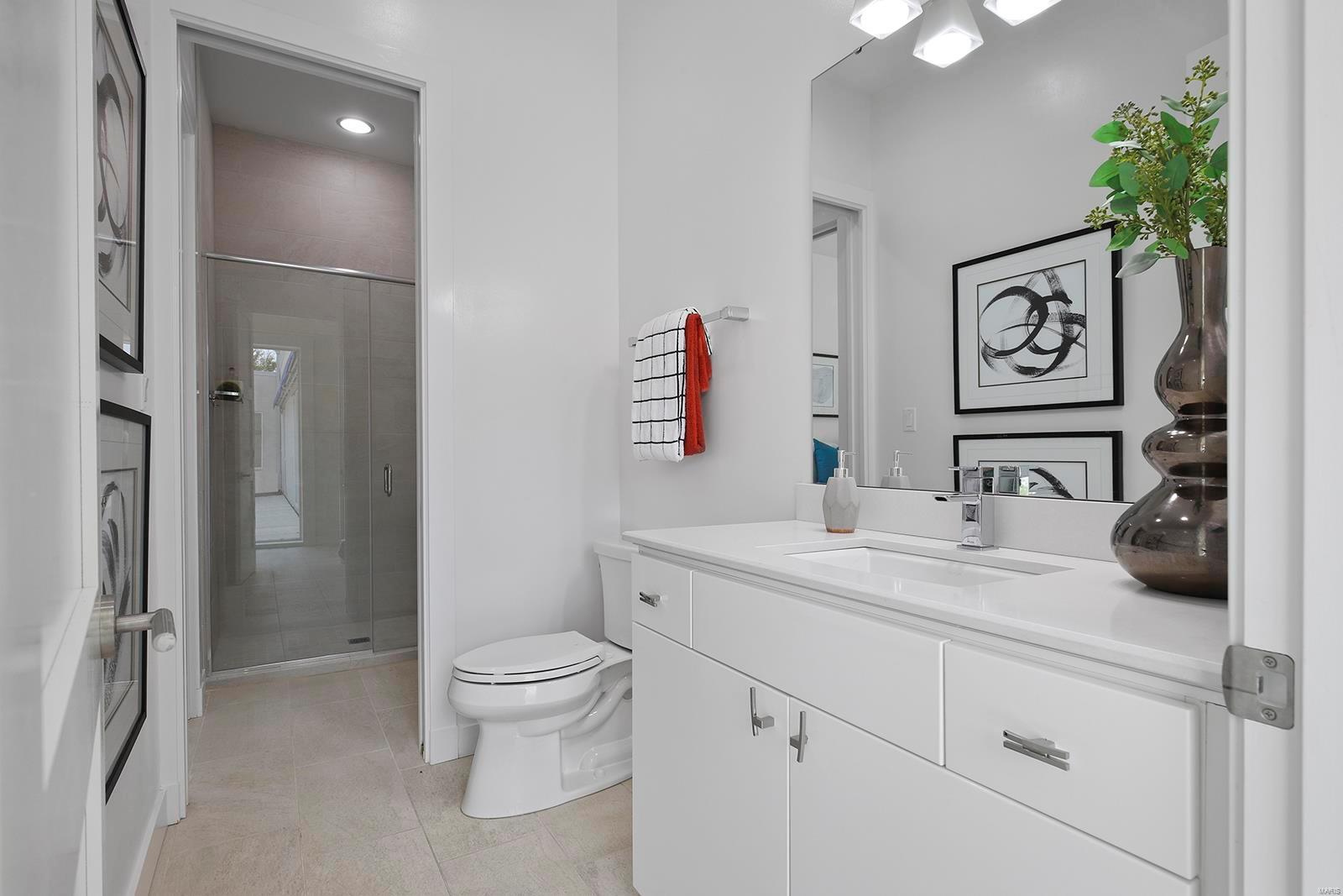 309 South Spoede Road Creve Coeur, MO 63141 - Photo 26 of 48