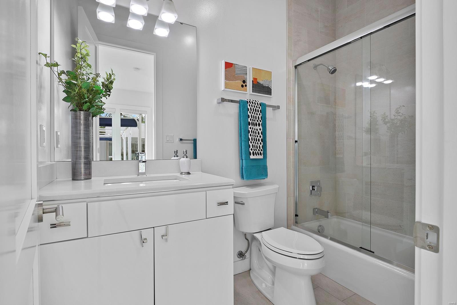 309 South Spoede Road Creve Coeur, MO 63141 - Photo 29 of 48