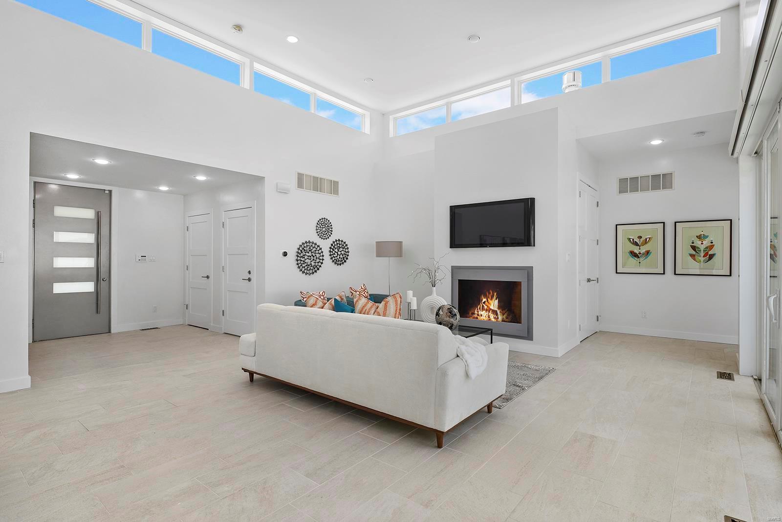 309 South Spoede Road Creve Coeur, MO 63141 - Photo 6 of 48