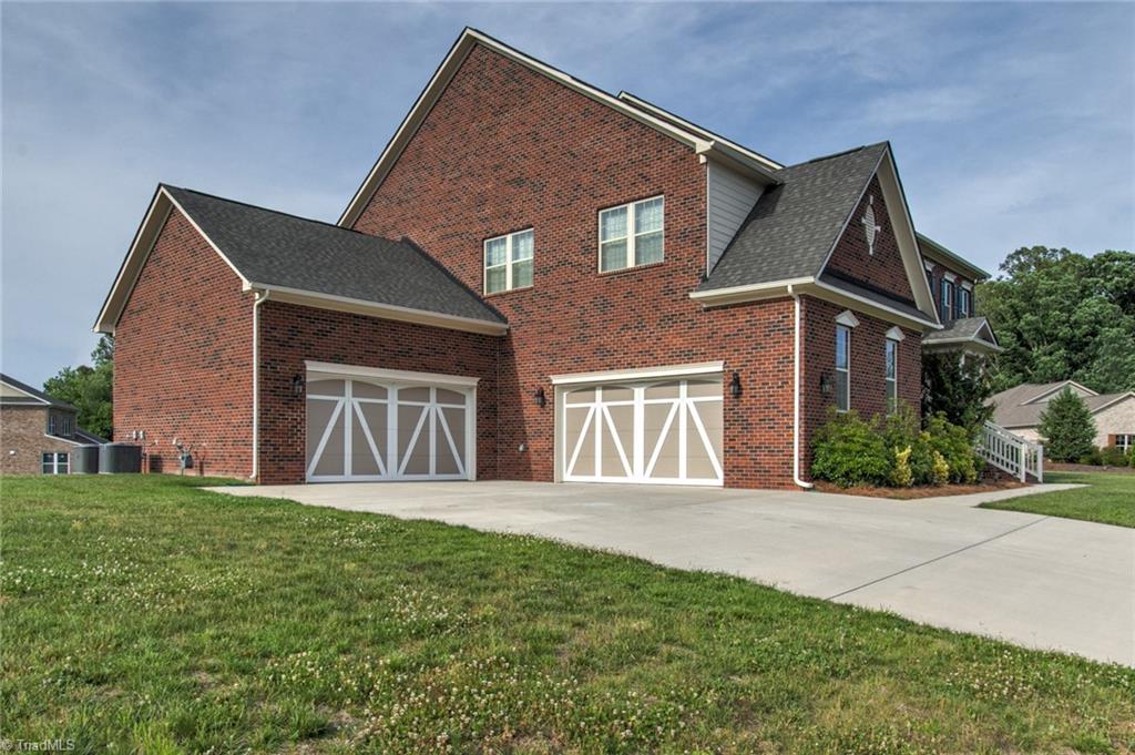 7798 Polar Drive Oak Ridge, NC 27310 - Photo 4 of 46