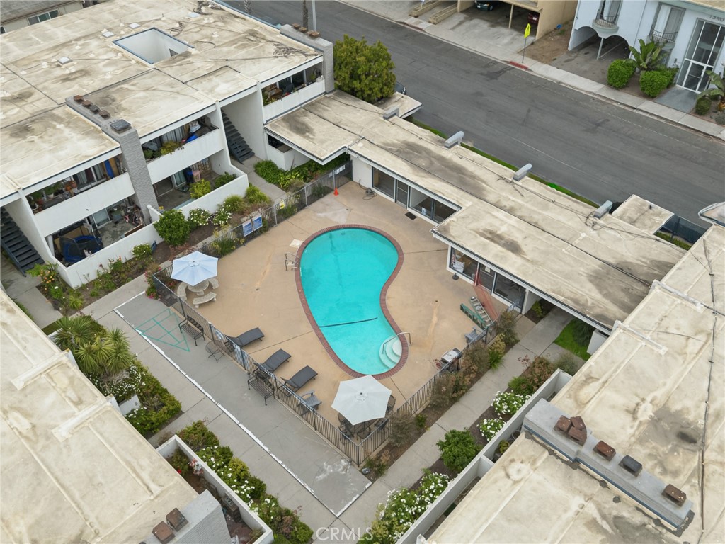 1349 Edgewood Way, Unit 49 Oxnard, CA 93030 - Photo 21 of 32 an aerial view of a house with a swimming pool