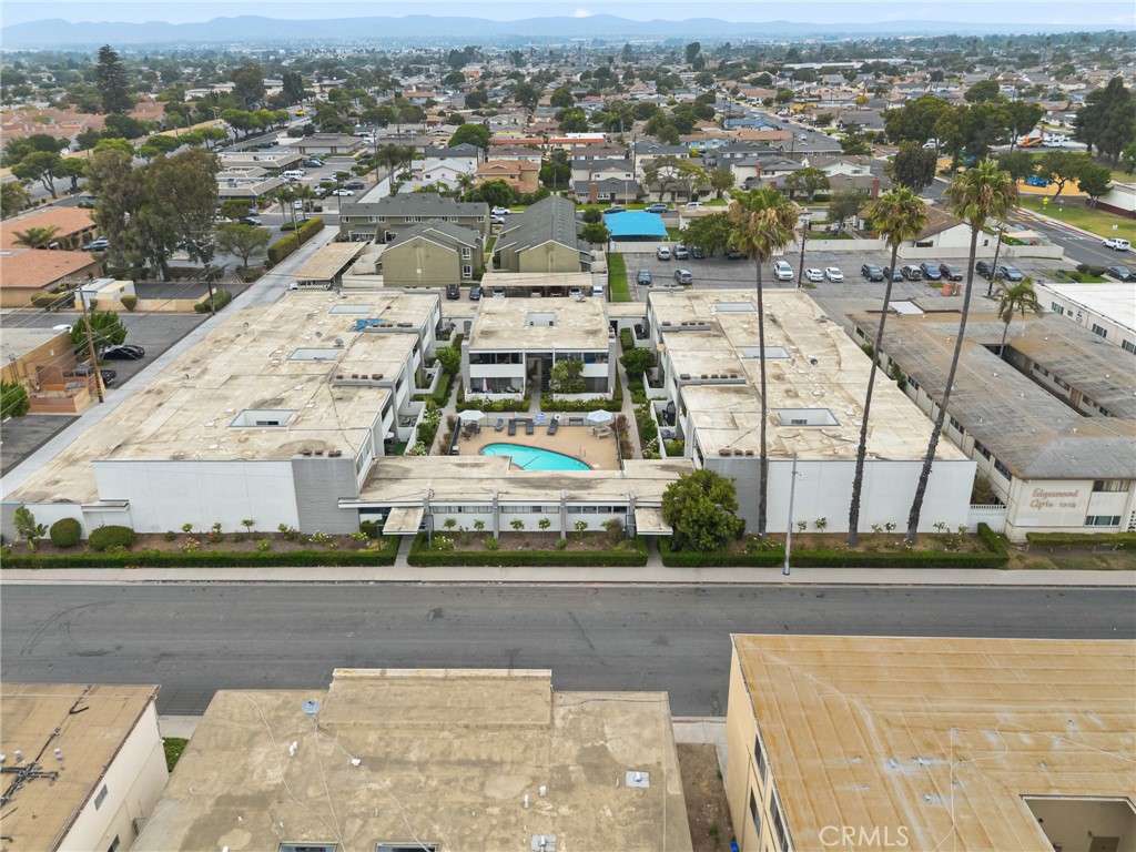 1349 Edgewood Way, Unit 49 Oxnard, CA 93030 - Photo 30 of 32 an aerial view of residential houses with city view