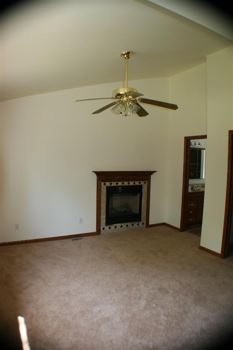 13787 Farm Road Belleville, MI 48111 - Photo 11 of 19 Photo 12