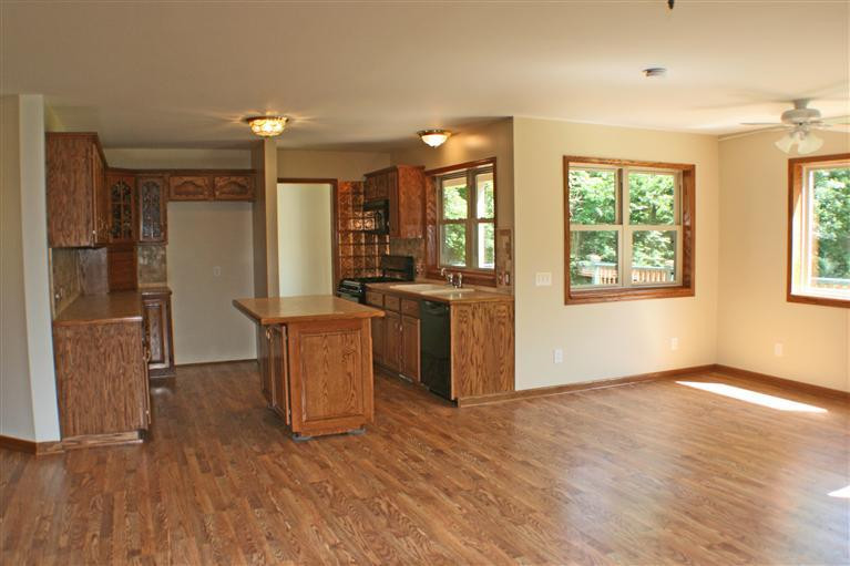 13787 Farm Road Belleville, MI 48111 - Photo 9 of 19 Photo 10