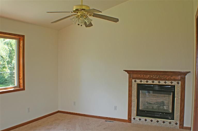 13787 Farm Road Belleville, MI 48111 - Photo 10 of 19 Photo 11