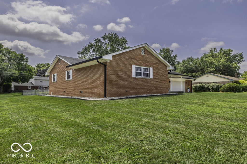 751 Braugham Road Indianapolis, IN 46227 - Photo 5 of 32 Gallery Image 5