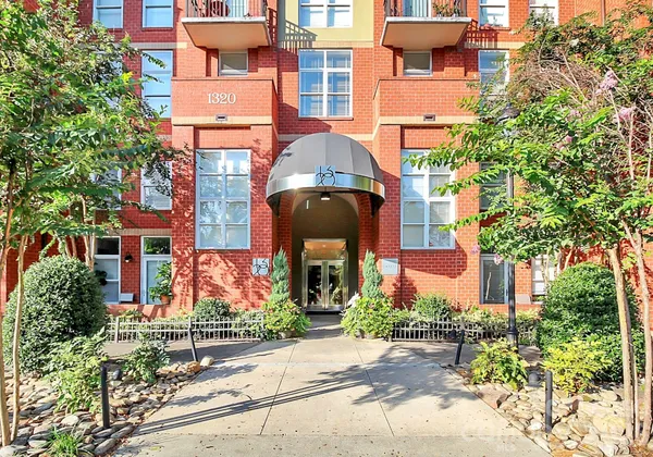 $2,195 | 1320 Fillmore Avenue, Unit 120, Charlotte, NC 28203