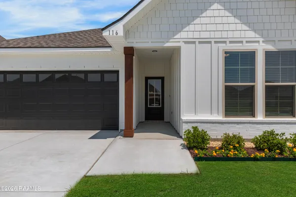 $2,600 | Undisclosed Address, Broussard, LA 70518