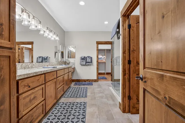 $1,200,000 | 2022 Kit Carson Circle, Arnold, CA 95223