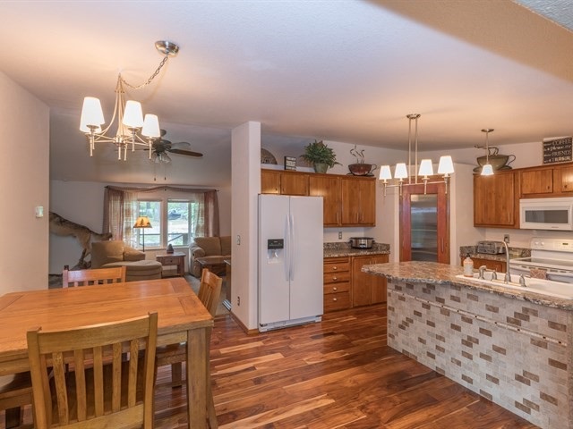 13717 East Bridges Road Elk, WA 99009 - Photo 6 of 20