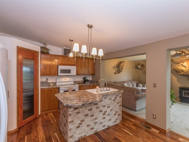 13717 East Bridges Road Elk, WA 99009 - Photo 8 of 20