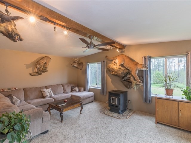 13717 East Bridges Road Elk, WA 99009 - Photo 9 of 20