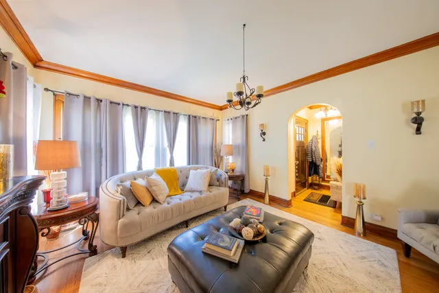 $498,000 | 10215 South Charles Street, Chicago, IL 60643