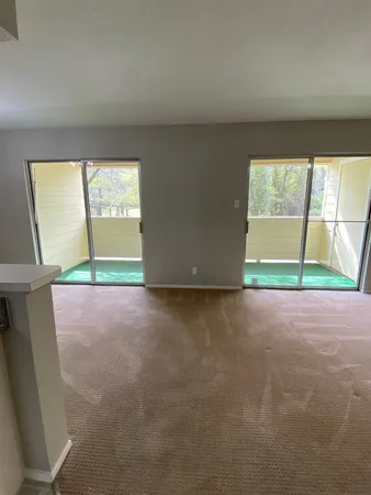 a view of empty room with window
