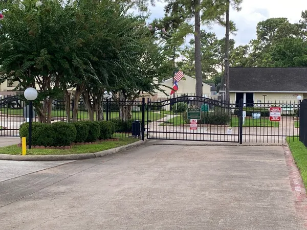 $149,900 | 14515 Wunderlich Drive, Unit 704, Houston, TX 77069