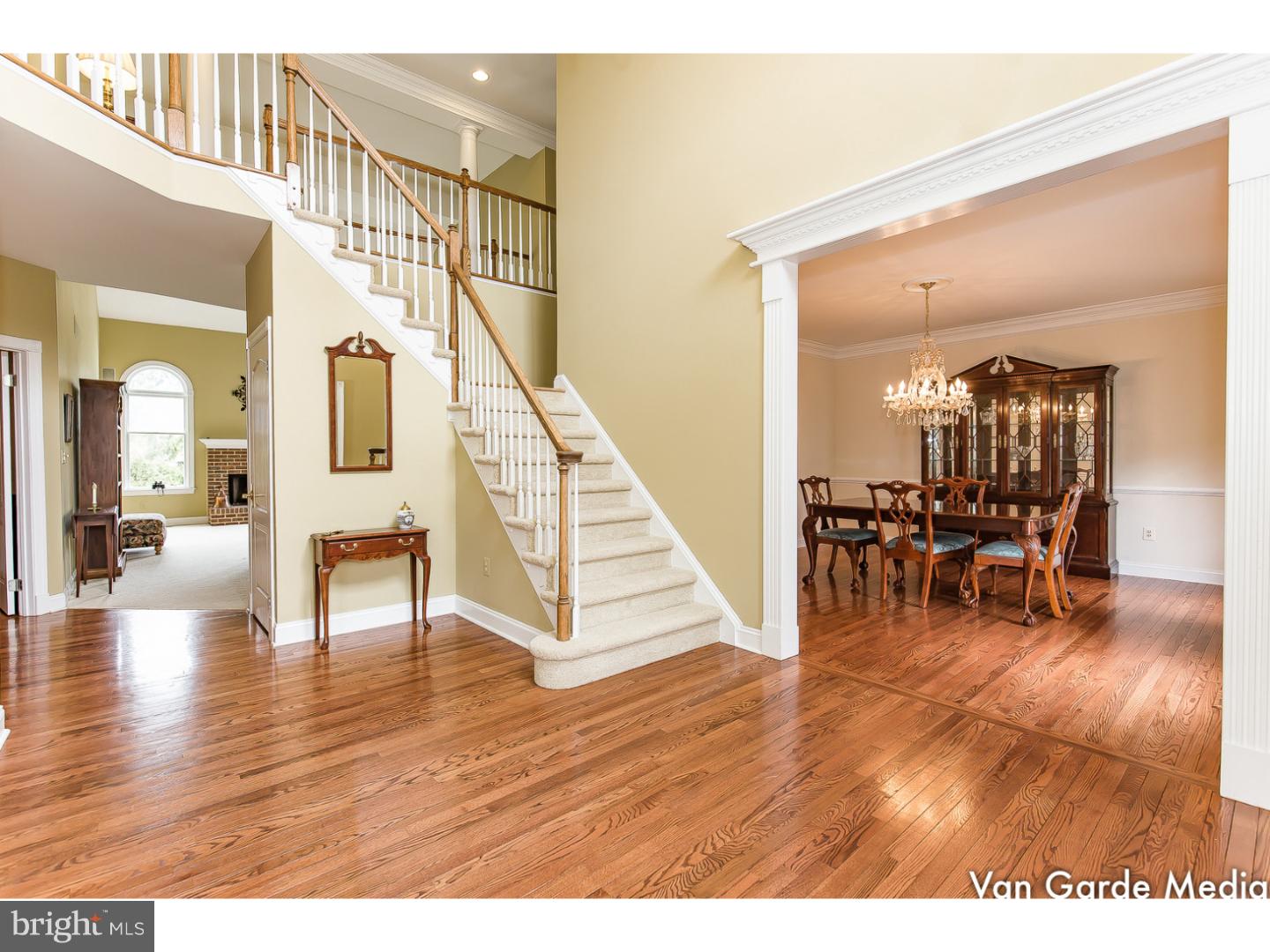 31 Springbrook Lane Newark, DE 19711 - Photo 2 of 25 Foyer