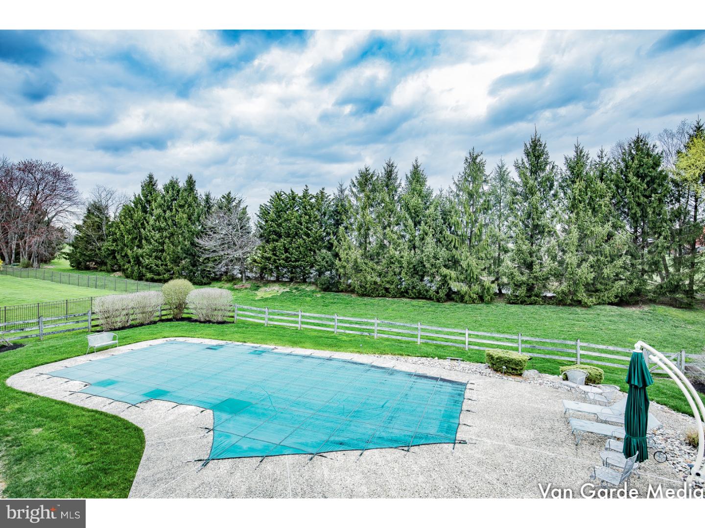 31 Springbrook Lane Newark, DE 19711 - Photo 21 of 25 Pool