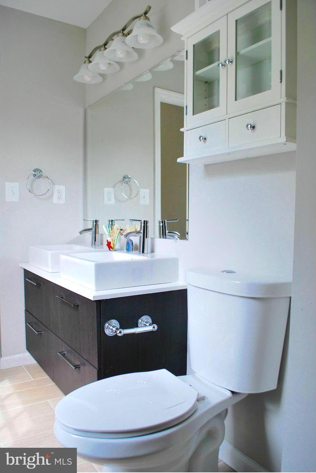 5678 Ridge View Drive Alexandria, VA 22310 - Photo 14 of 29 Elegant Master Bathroom