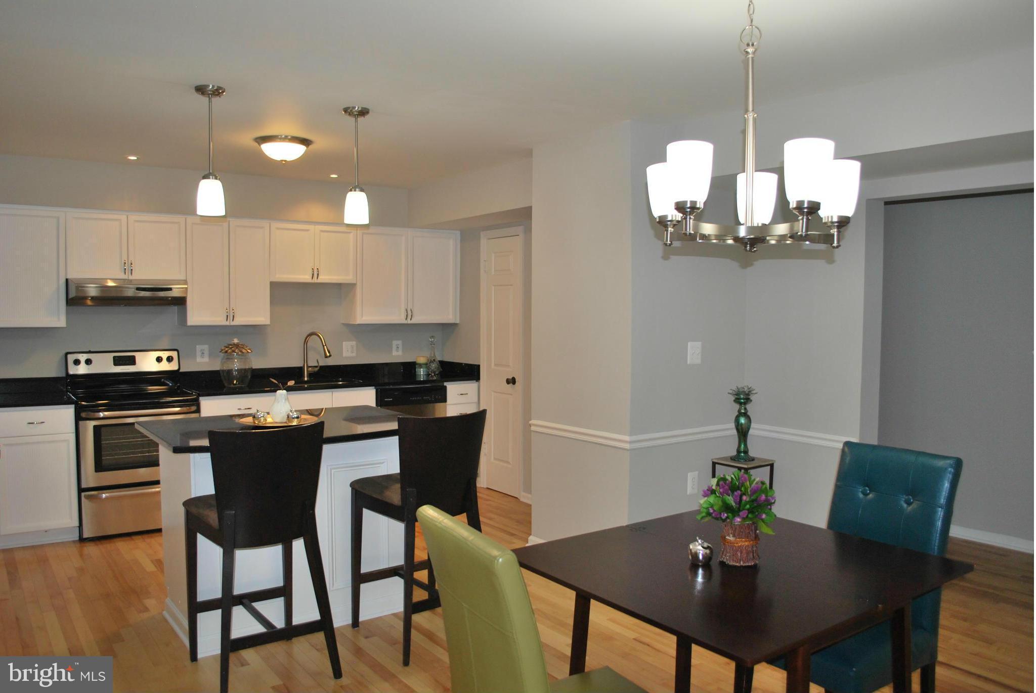 Modern open floor Kitchen with Center Island