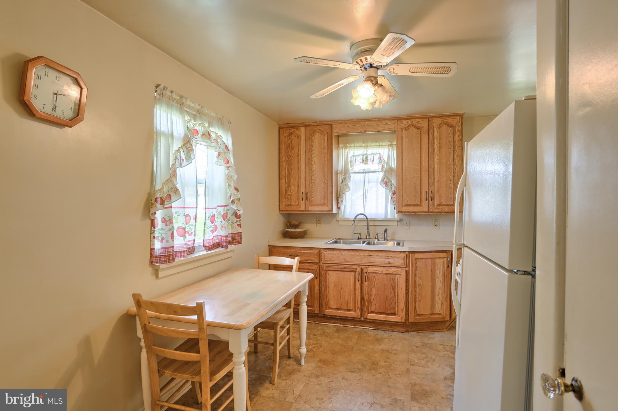 3003 Market Street Road Harrisburg, PA 17103 - Photo 8 of 27 Eat-in Kitchen