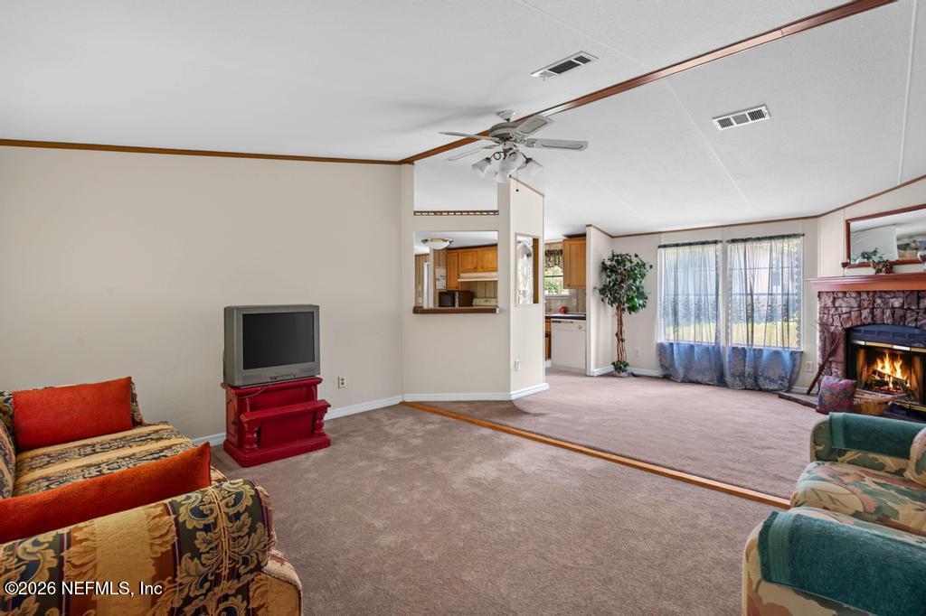 266 Ash St-9