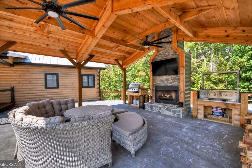 566 Canoe Point Ellijay, GA 30540 - Photo 5 of 97