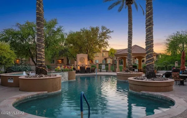 $279,900 | 7050 East Sunrise Drive, Unit 5206, Tucson, AZ 85750