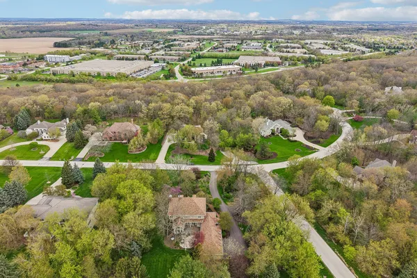 $1,790,000 | N29W30593 Foxwood Drive, Delafield, WI 53072
