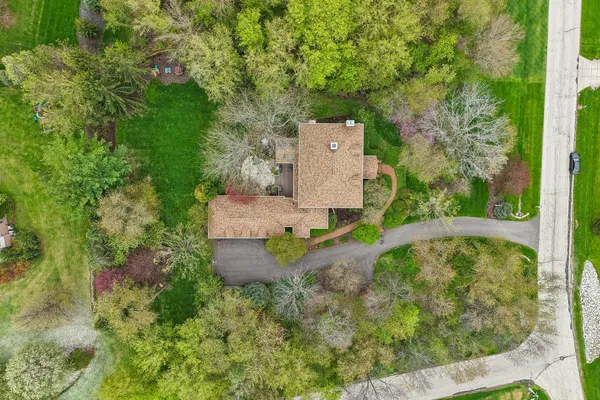 $1,790,000 | N29W30593 Foxwood Drive, Delafield, WI 53072
