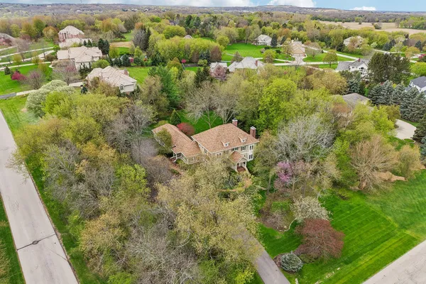$1,790,000 | N29W30593 Foxwood Drive, Delafield, WI 53072