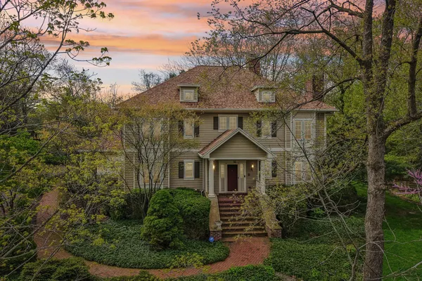 $1,790,000 | N29W30593 Foxwood Drive, Delafield, WI 53072