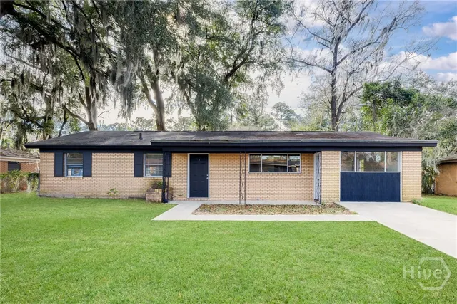 $264,900 | 415 Barnhill Drive, Savannah, GA 31406
