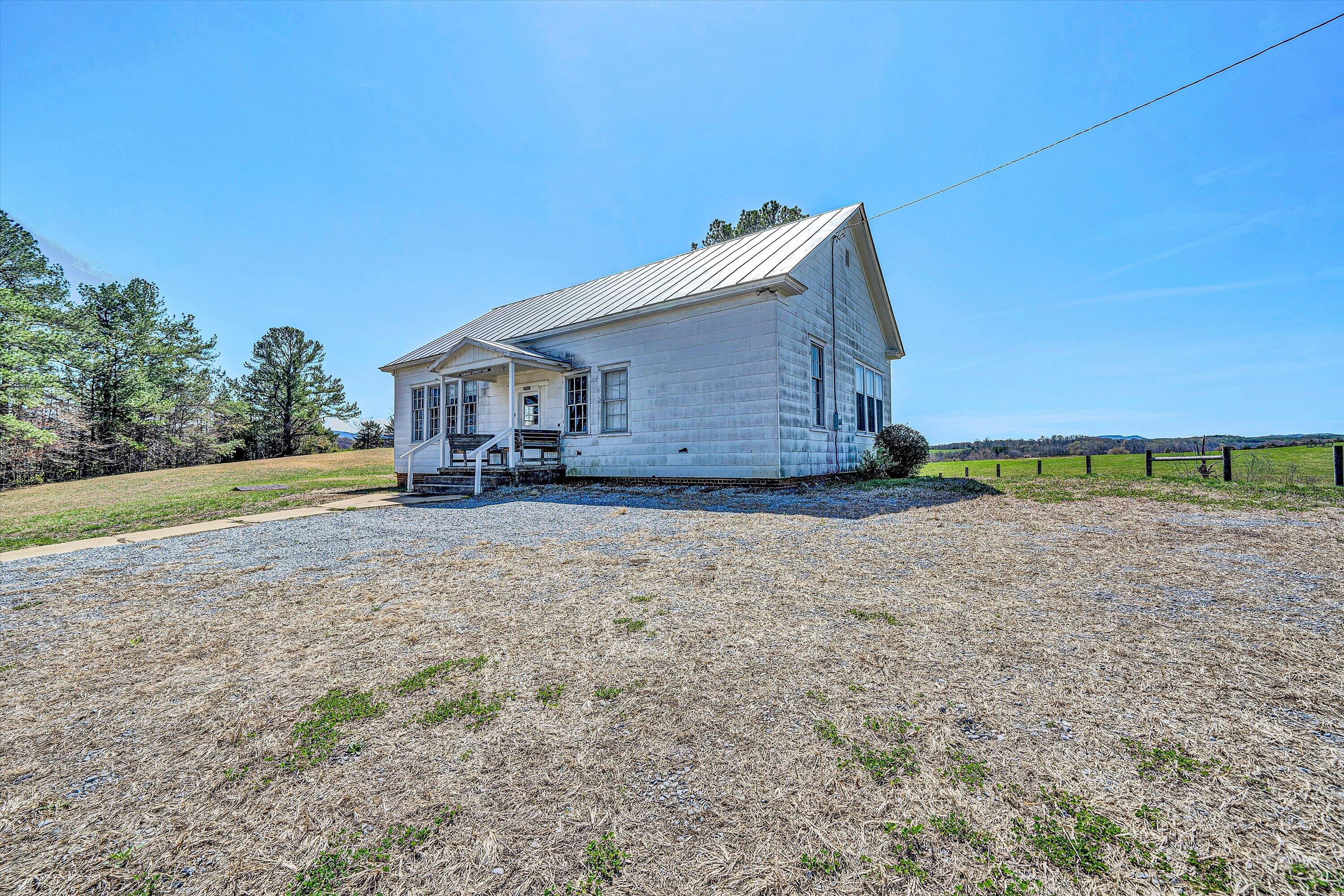247 Wheatland Road Buchanan, VA 24066 - Photo 3 of 18 03-DSC00651