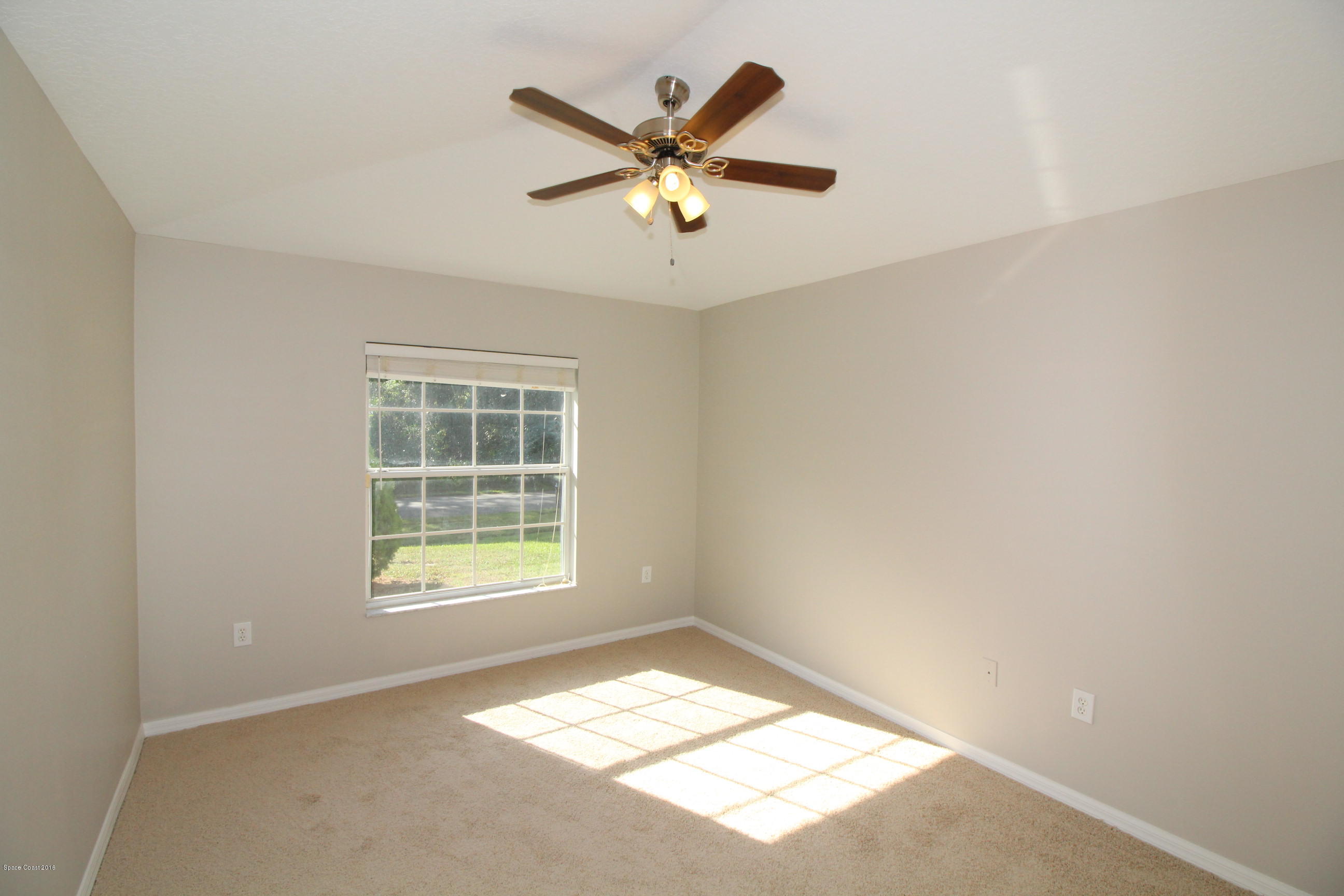 337 Rheine Road Northwest Palm Bay, FL 32907 - Photo 11 of 15 Guest bedroom4