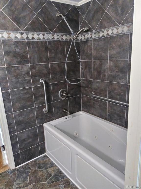 44911 Lemont Road Canton, MI 48187 - Photo 18 of 47