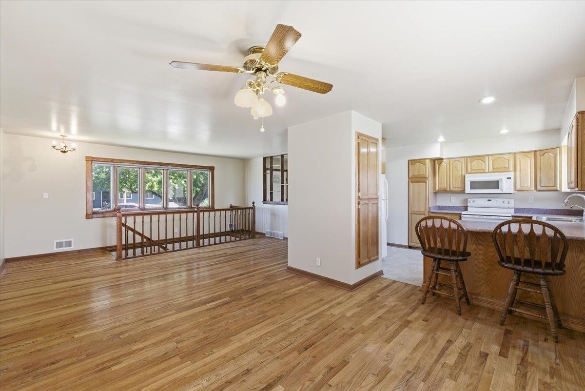 3025 Hamilton Way Casper, WY 82609 - Photo 7 of 32