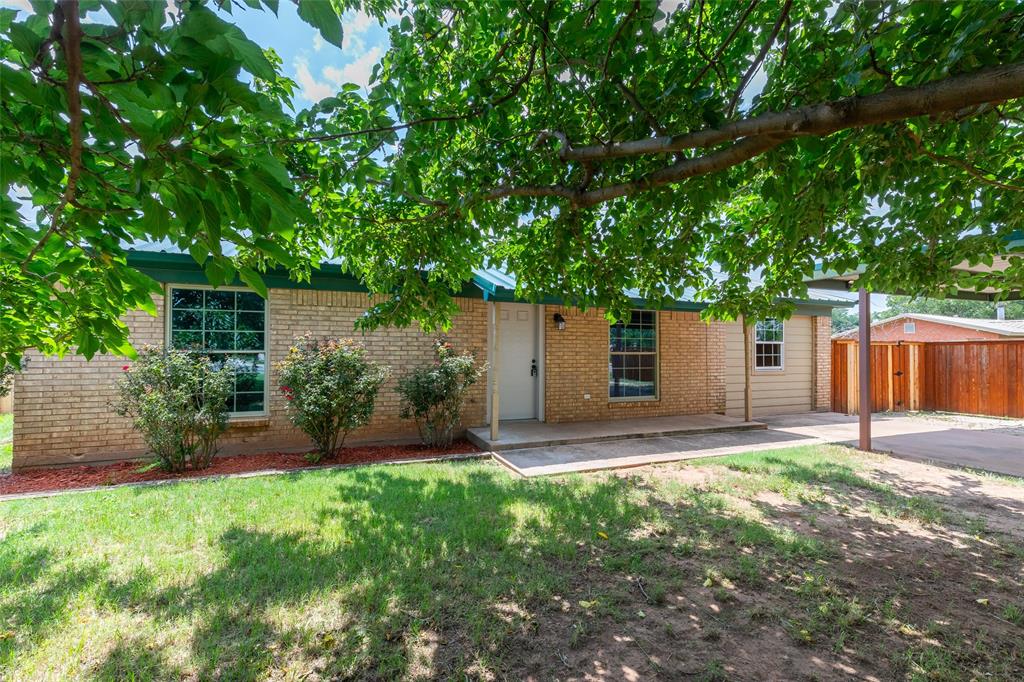 320 12th Street Hawley, TX 79525 - Photo 2 of 31