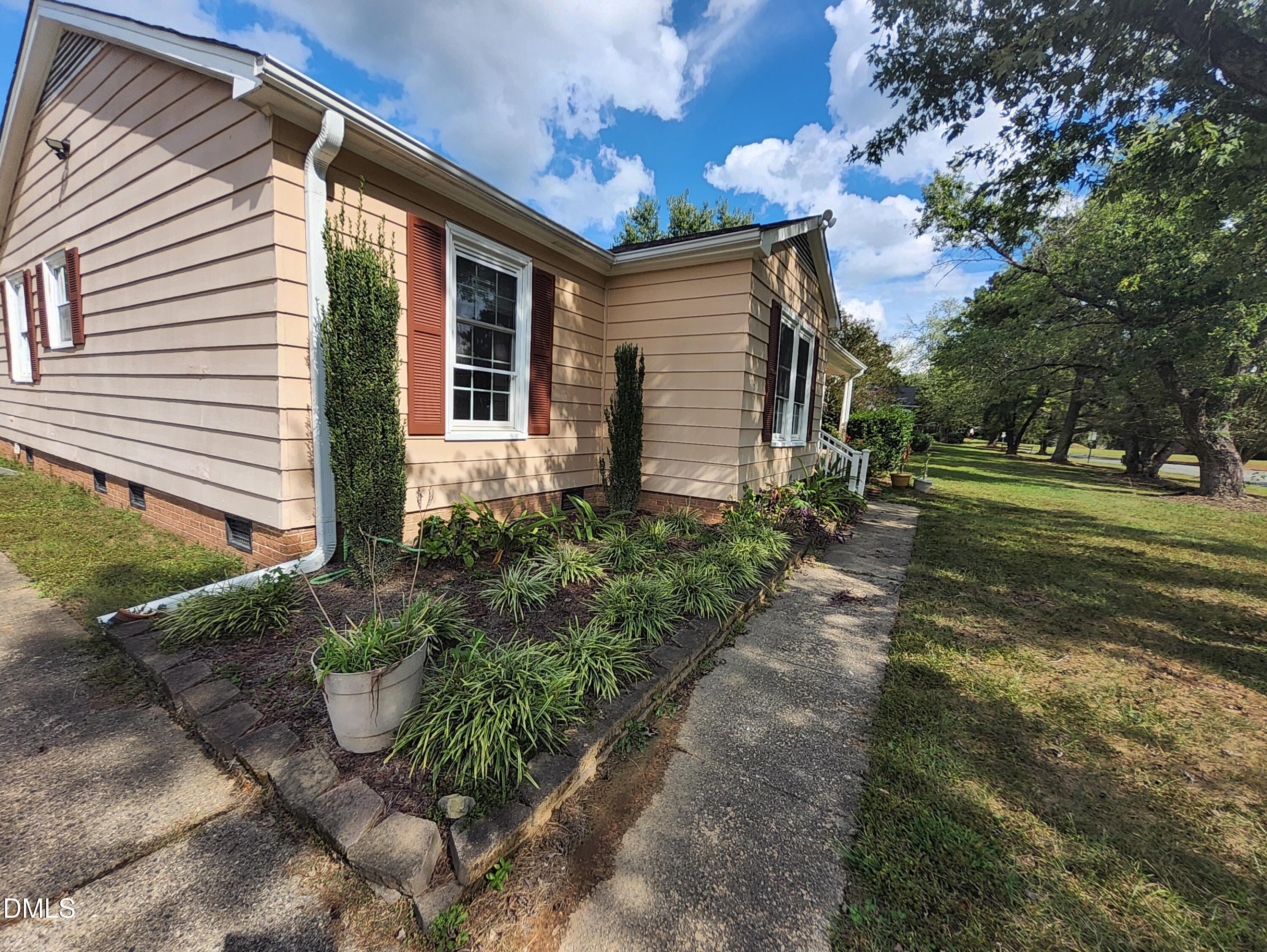 329 Rippling Stream Road Durham, NC 27704 - Photo 8 of 44 Welcome