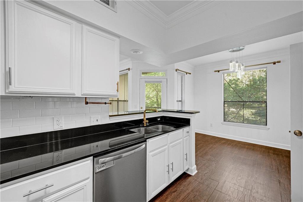 3777 Peachtree Road Northeast, Unit 1116 Brookhaven, GA 30319 - Photo 9 of 38