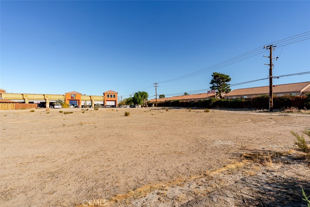 15403 Bear Valley Road Hesperia, CA 92345 - Photo 19 of 21 a view of a ocean view