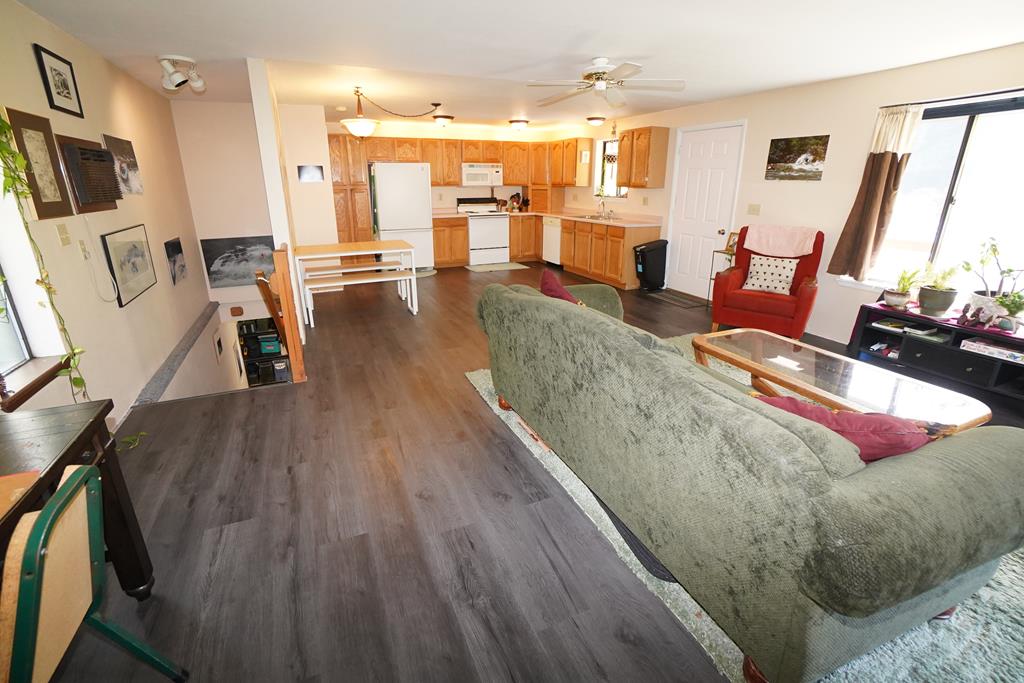 347 South Whitewater Drive Riggins, ID 83549 - Photo 9 of 30